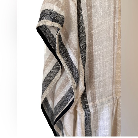 Vince Camuto Cover Up - Striped Tassel - Picture 3 of 10